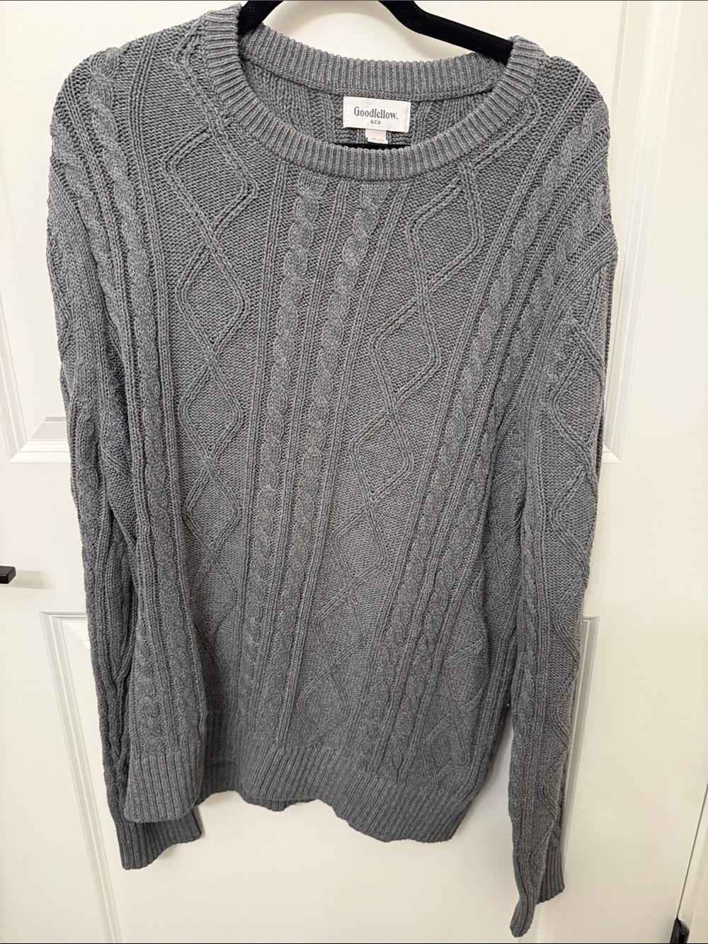 Goodfellow & Co Gray Cable Knit Crewneck Sweater